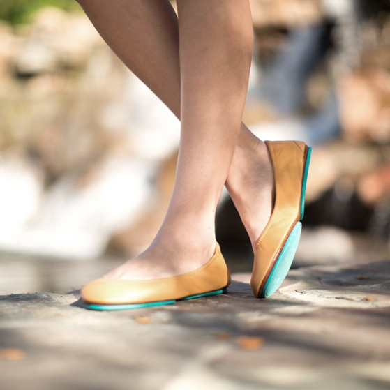 camel tieks